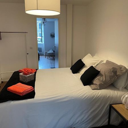 T1 Bis 35 M2 Lit Queen Size Tout Equipe Pau Dış mekan fotoğraf