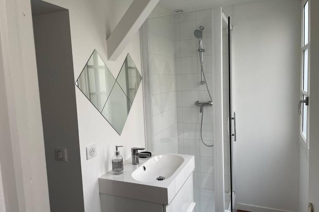 T1 Bis 35 M2 Lit Queen Size Tout Equipe Pau Dış mekan fotoğraf